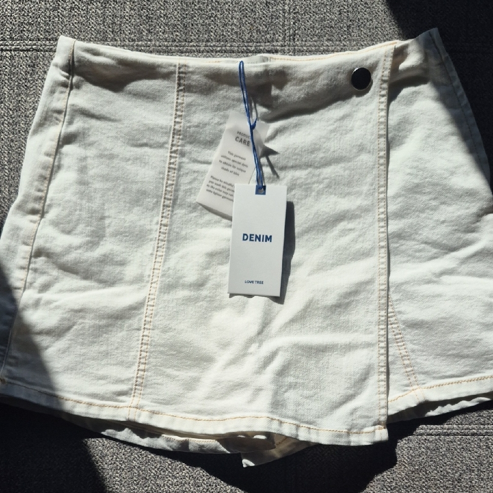Love Tree Off-White Denim Apparel